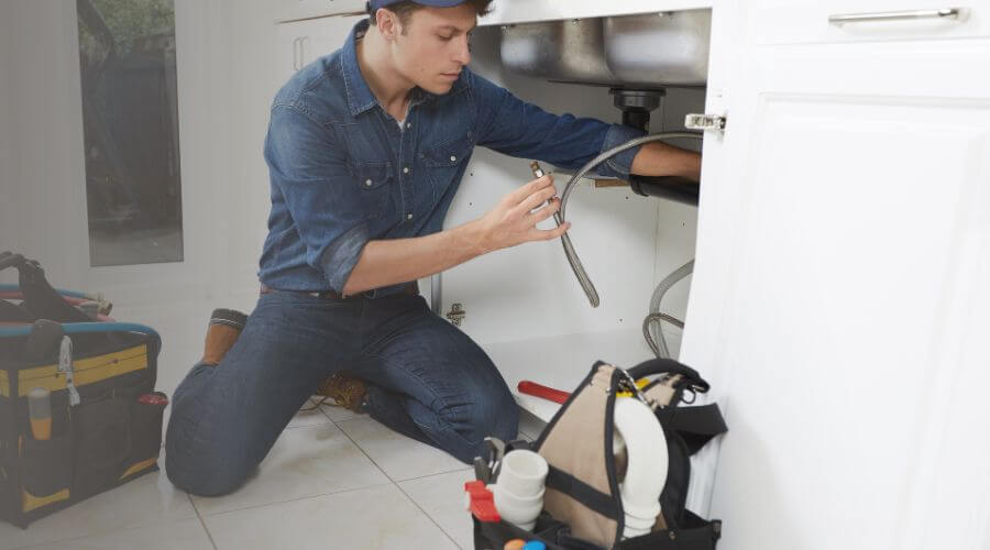 Expert burst pipe repair services in Snyder, NE